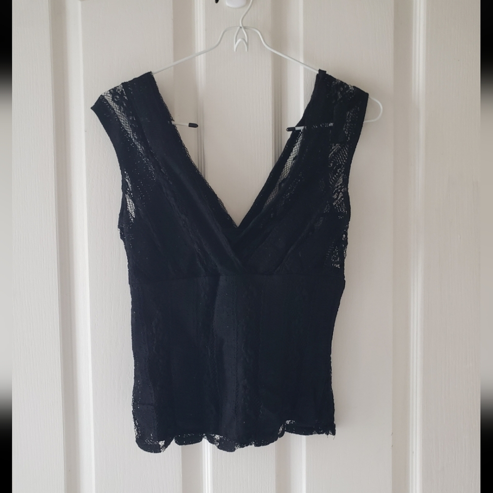A Max Studio lace and lined v-neck and back tank top